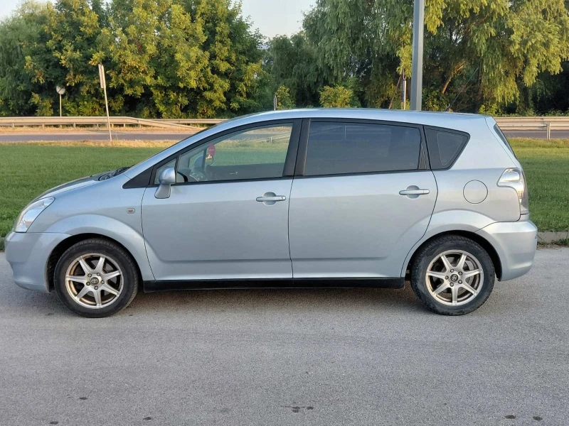 Toyota Corolla verso, снимка 3 - Автомобили и джипове - 52532129