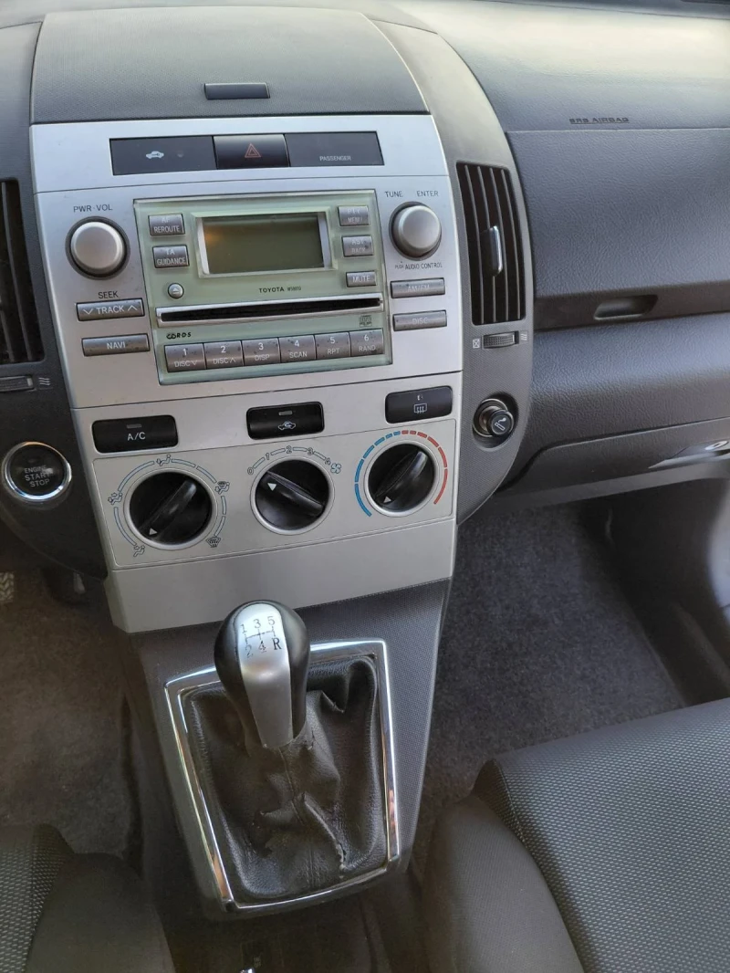 Toyota Corolla verso, снимка 15 - Автомобили и джипове - 52532129