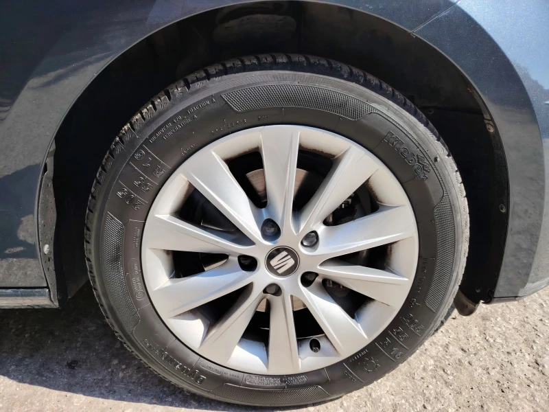 Seat Leon, снимка 10 - Автомобили и джипове - 51644335
