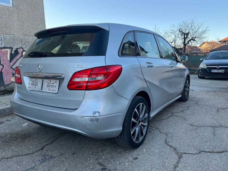 Mercedes-Benz B 180 B 180, CDI, 2013г., снимка 4 - Автомобили и джипове - 52583493