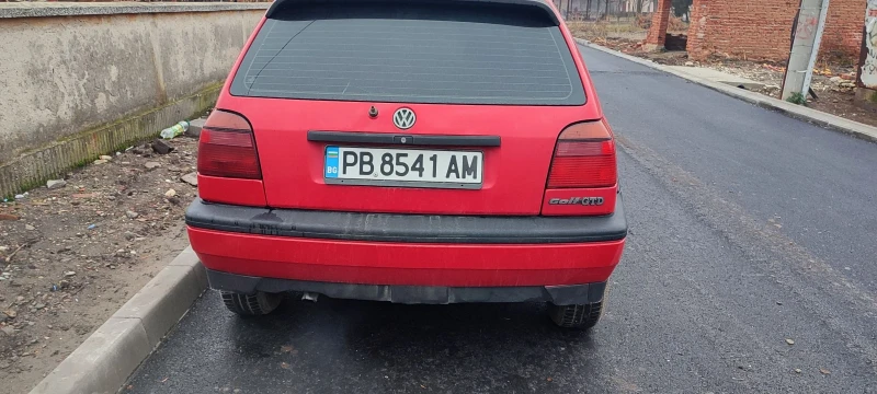 VW Golf 1.9, снимка 3 - Автомобили и джипове - 52606077