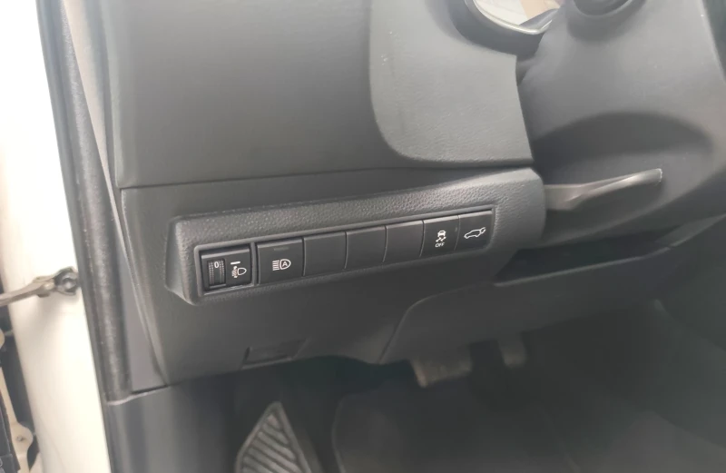 Toyota Corolla TREK 2.0 Хибрид 184к.с 09.2022г, снимка 15 - Автомобили и джипове - 52724155