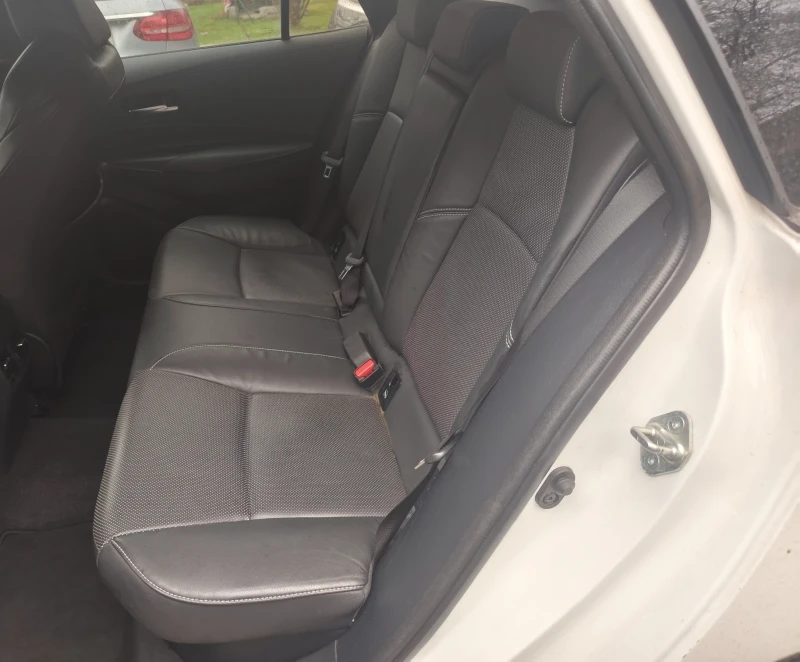 Toyota Corolla TREK 2.0 Хибрид 184к.с 09.2022г, снимка 10 - Автомобили и джипове - 52724155