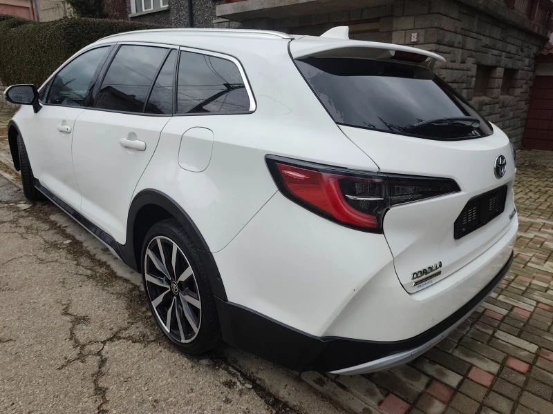 Toyota Corolla TREK 2.0 Хибрид 184к.с 09.2022г, снимка 2 - Автомобили и джипове - 52724155