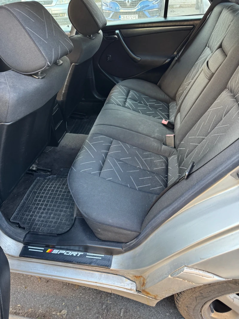 Mercedes-Benz C 200, снимка 8 - Автомобили и джипове - 52838325