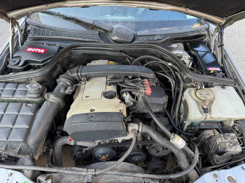 Mercedes-Benz C 200, снимка 10 - Автомобили и джипове - 52838325