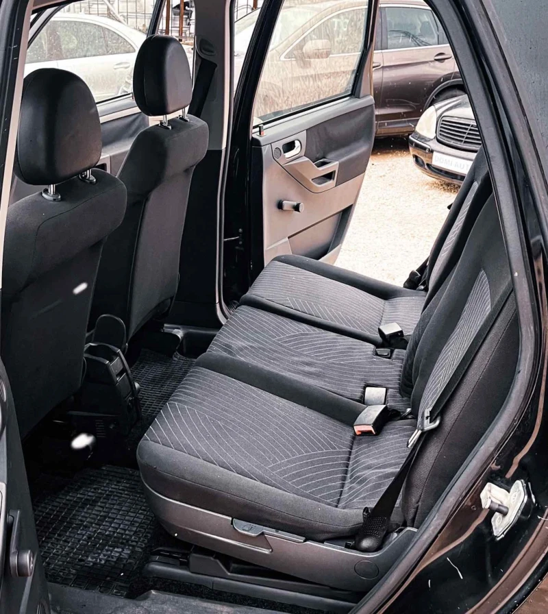 Opel Meriva 1.3cdti , снимка 12 - Автомобили и джипове - 53135871