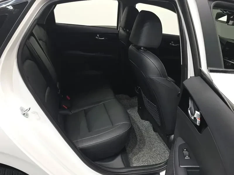 Kia K3 * Nd Generation * 1.6 * Signature | Mobile.bg � ����������� 11