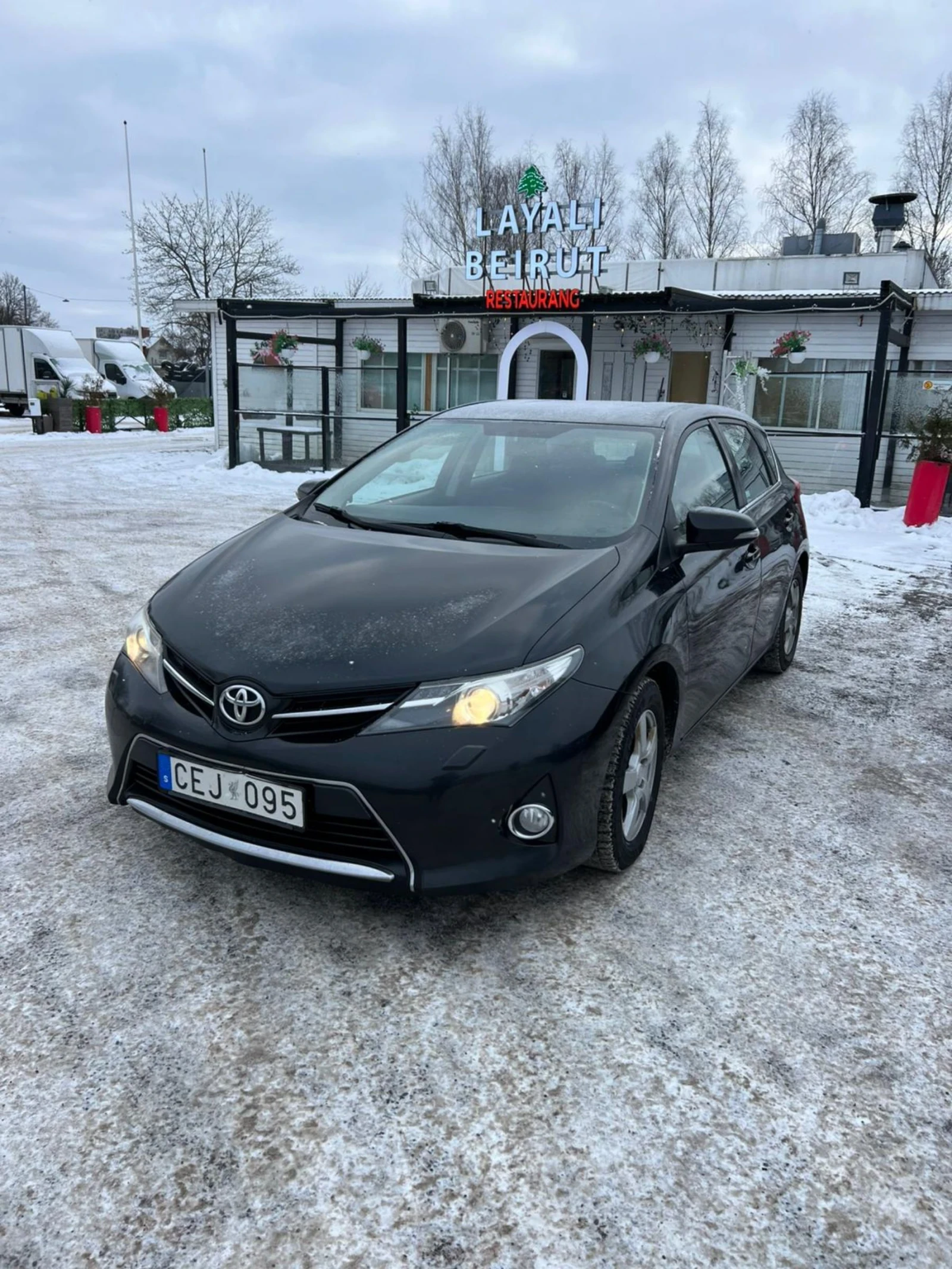 Toyota Auris 1.4 D, снимка 1