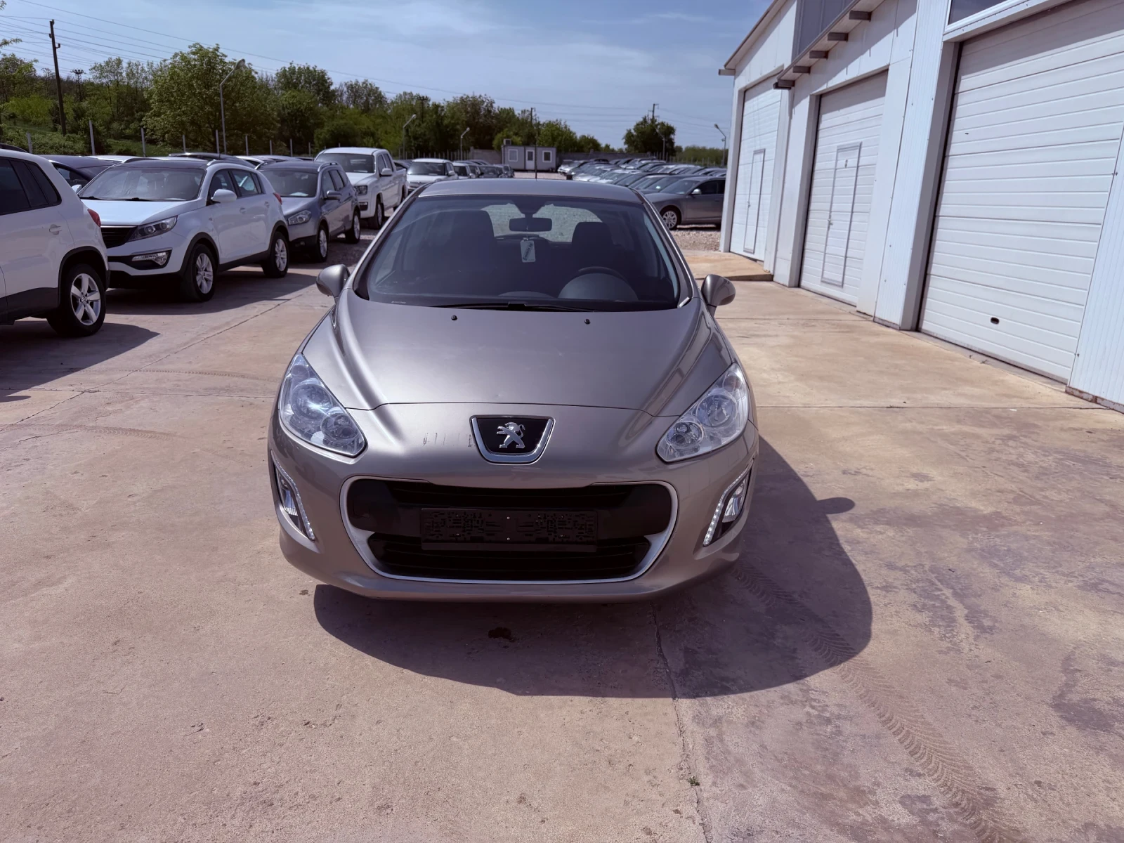 Peugeot 308 1.6hdi * 150000km* NOVA* , снимка 10 - Автомобили и джипове - 42453474