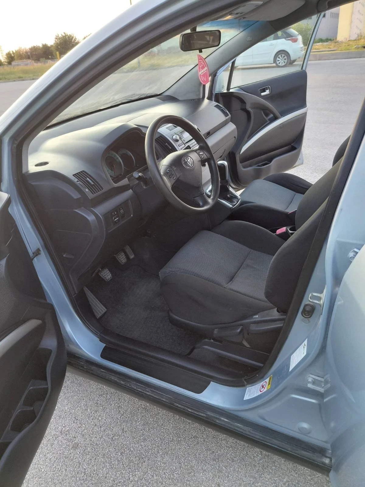 Toyota Corolla verso | Mobile.bg   16