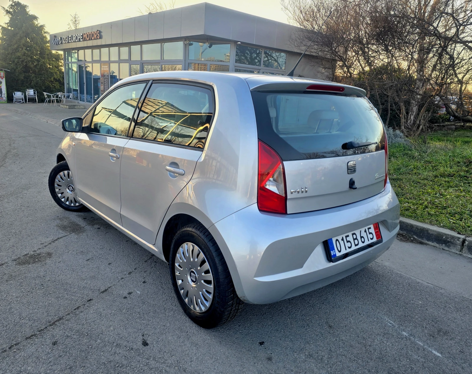 Seat Mii 95хил.км/серв. история/1.0i - изображение 6