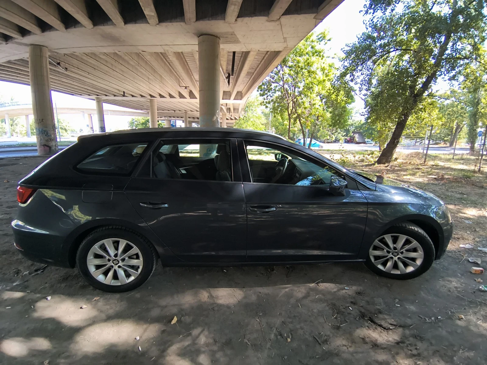 Seat Leon, снимка 3 - Автомобили и джипове - 53938687