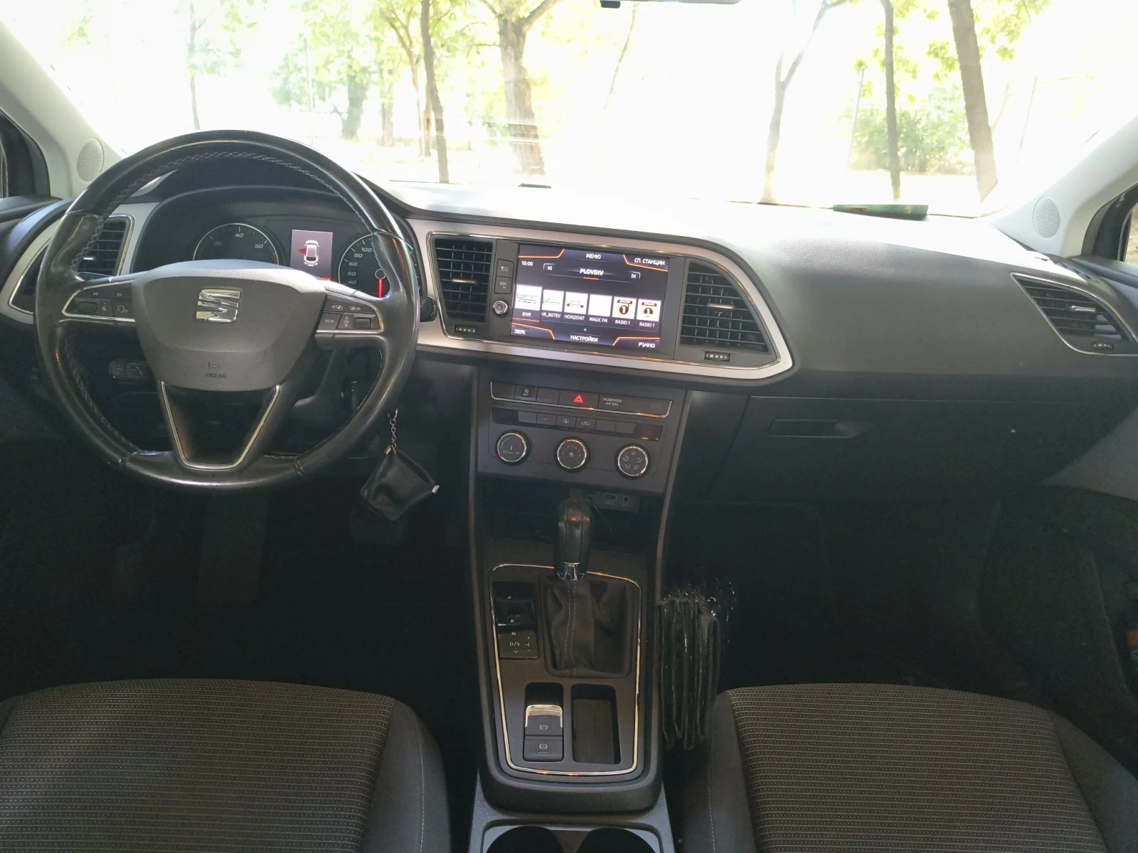 Seat Leon, снимка 13 - Автомобили и джипове - 53938687