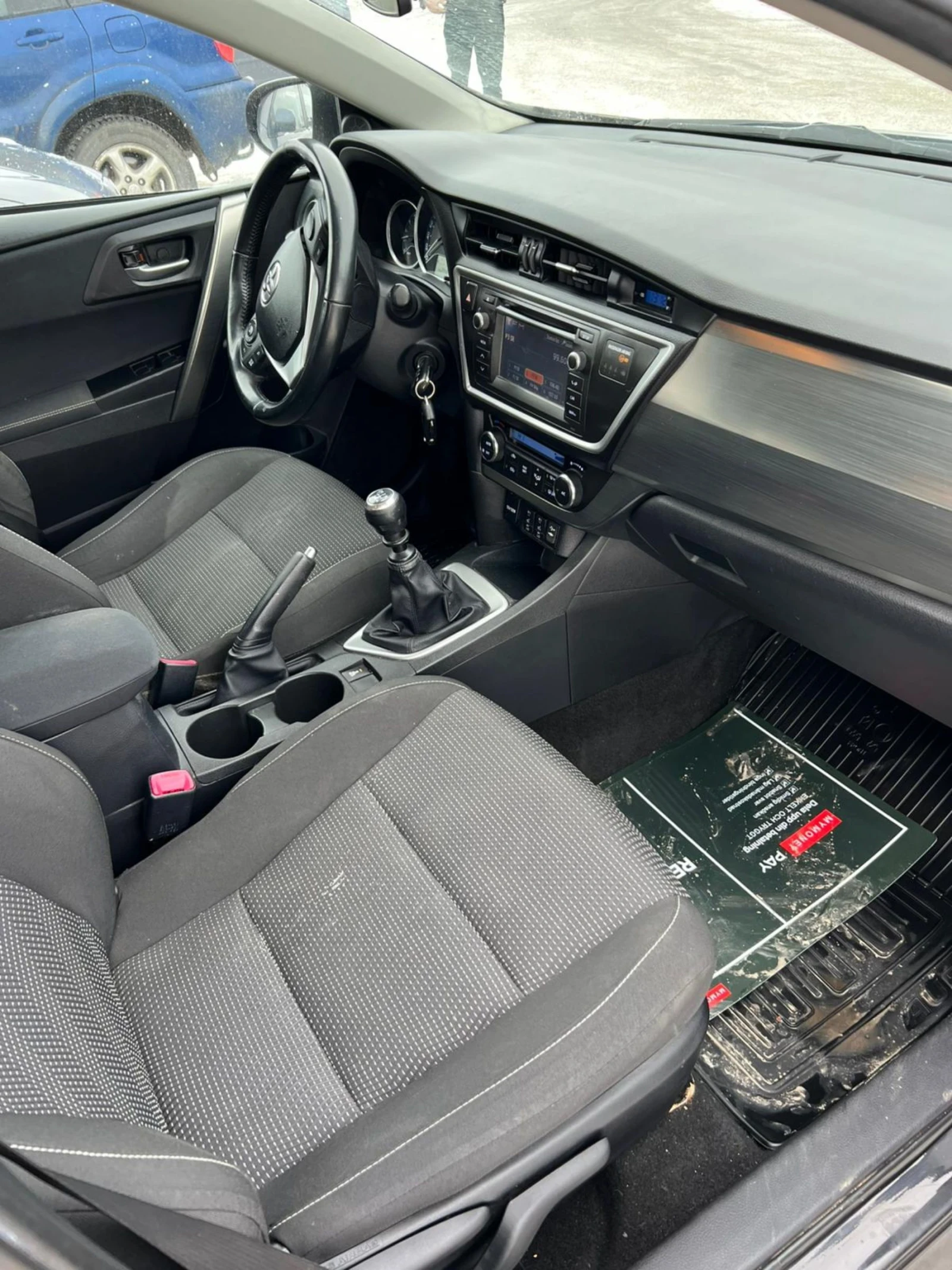 Toyota Auris 1.4 D - изображение 8