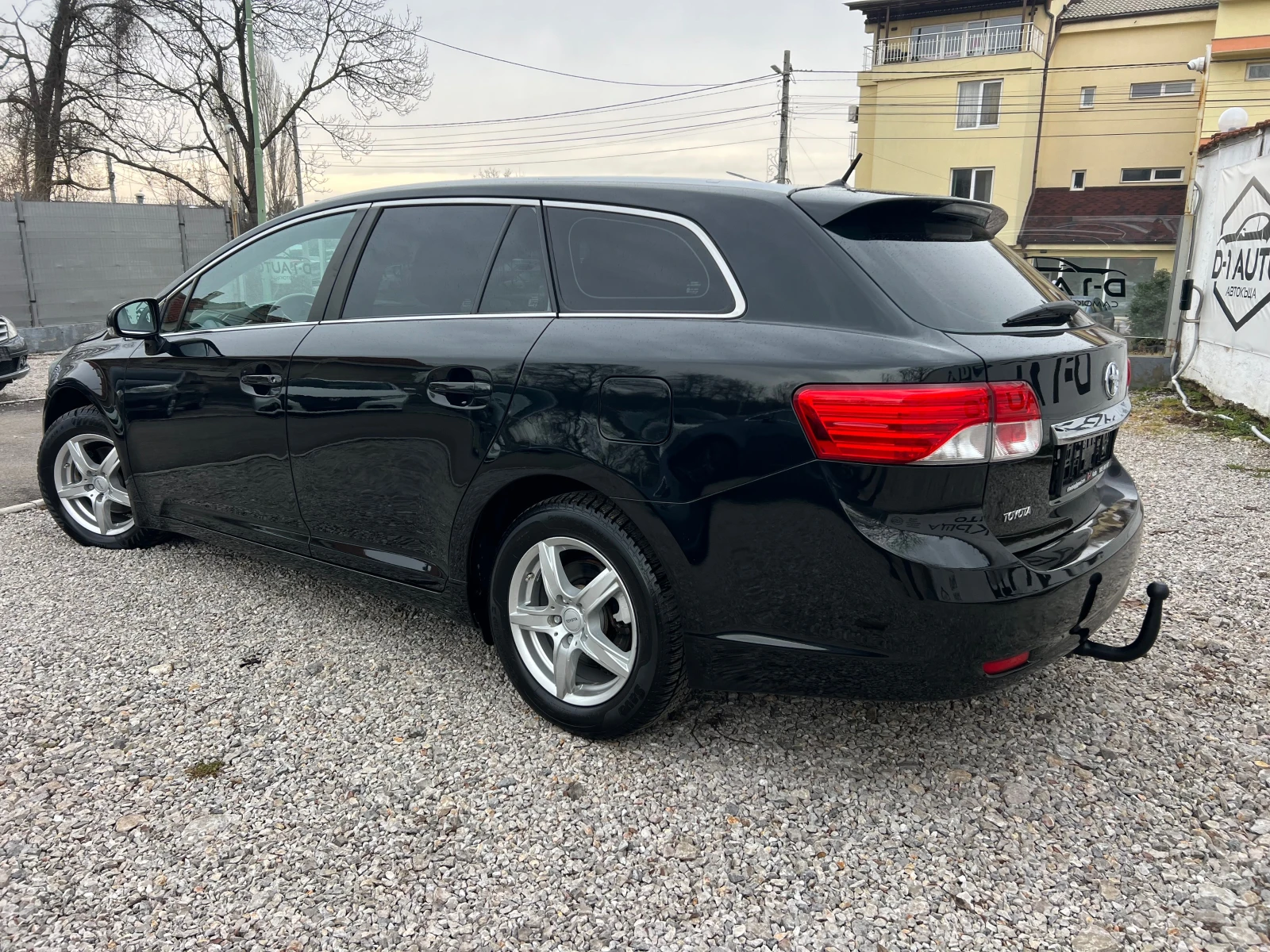 Toyota Avensis 1.8-NAVI FULL - изображение 6