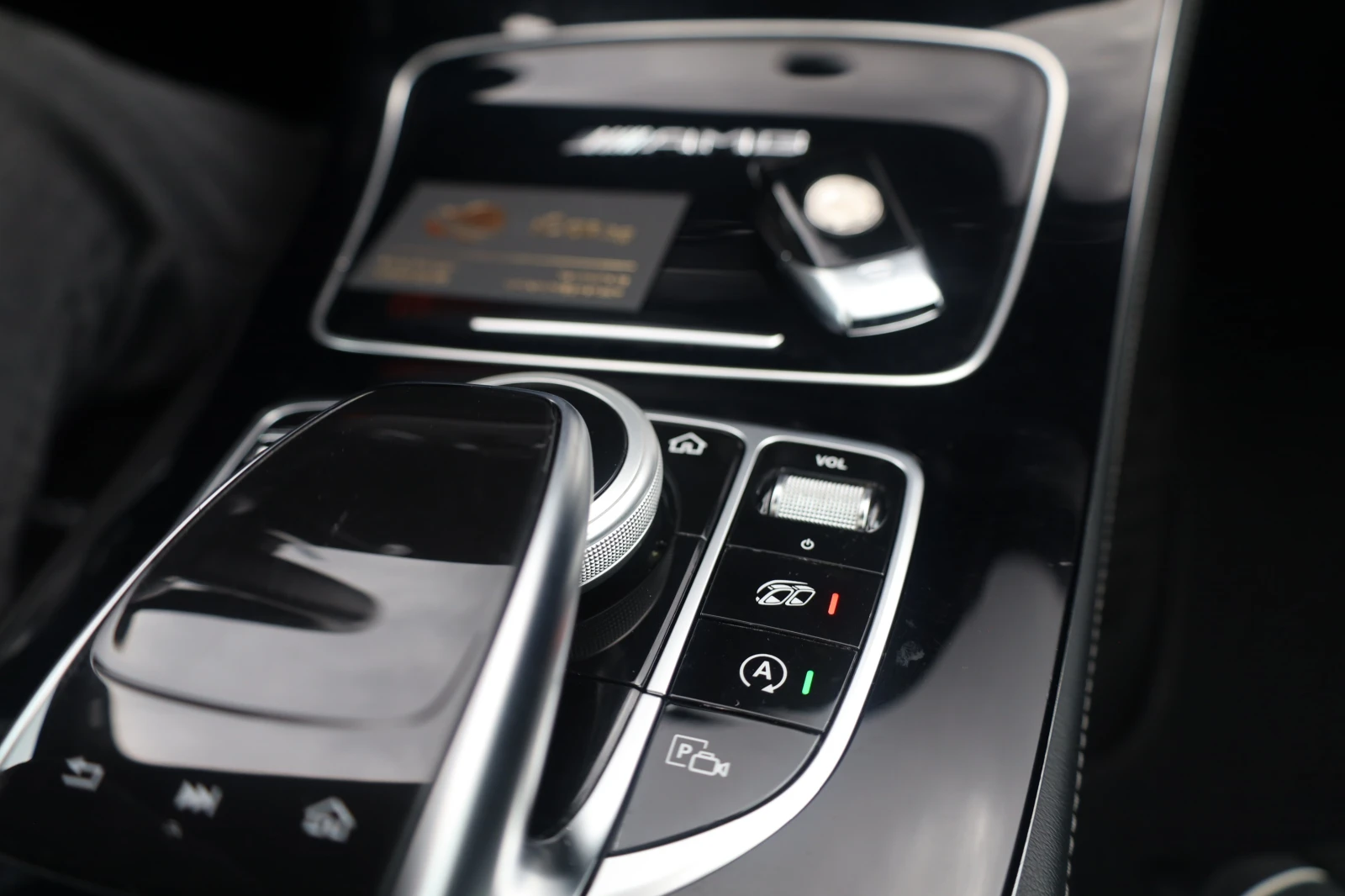 Mercedes-Benz E 63 AMG S 4Matic KERAMIK AIR Pano MASSAGE 360  3D BURM, снимка 15 - Автомобили и джипове - 53734029