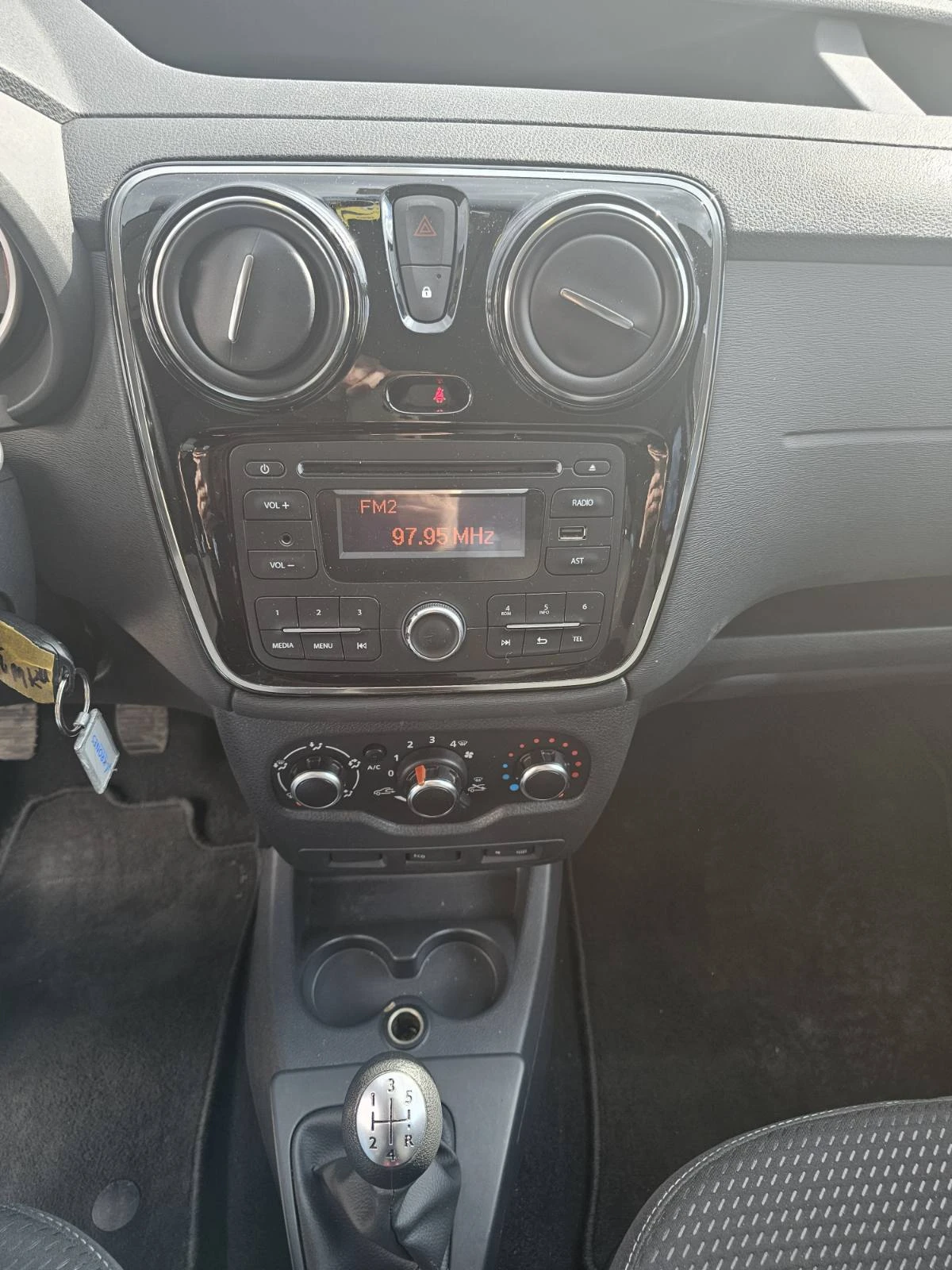 Dacia Dokker dCi 90 к.с. Дизел Stop & Start N1, снимка 10 - Автомобили и джипове - 53989436