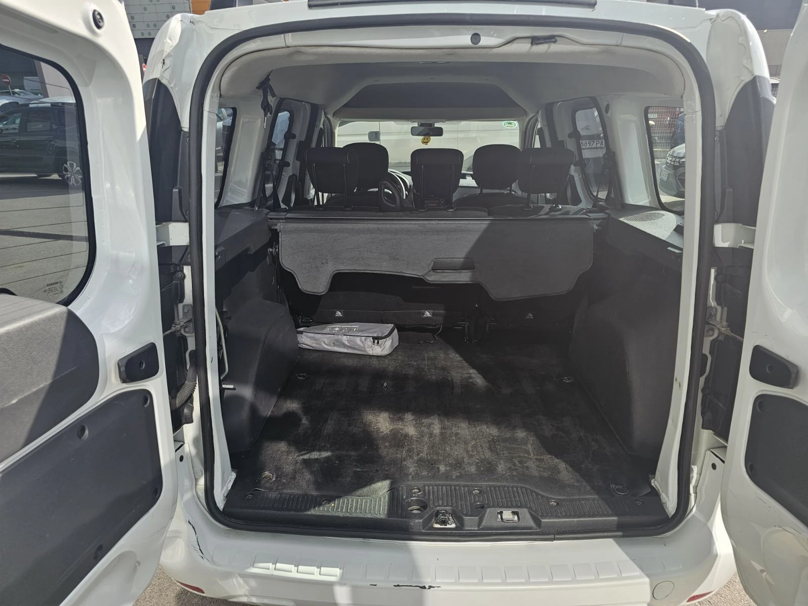 Dacia Dokker dCi 90 к.с. Дизел Stop & Start N1, снимка 14 - Автомобили и джипове - 53989436