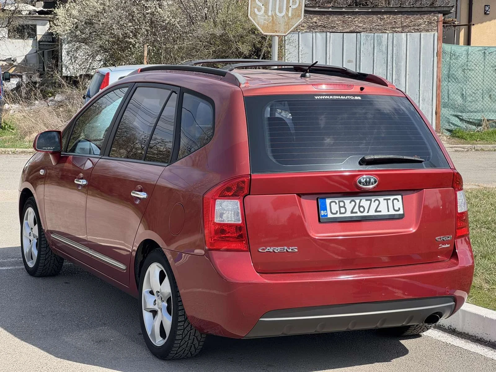 Kia Carens, снимка 12 - Автомобили и джипове - 54087995