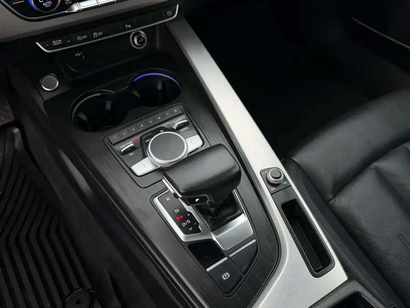 Audi A6 TECHNIK / QUATTRO / ДИГ.ТАБЛО / ПОДГРЕВИ / ШИБИДАХ, снимка 11 - Автомобили и джипове - 54421056