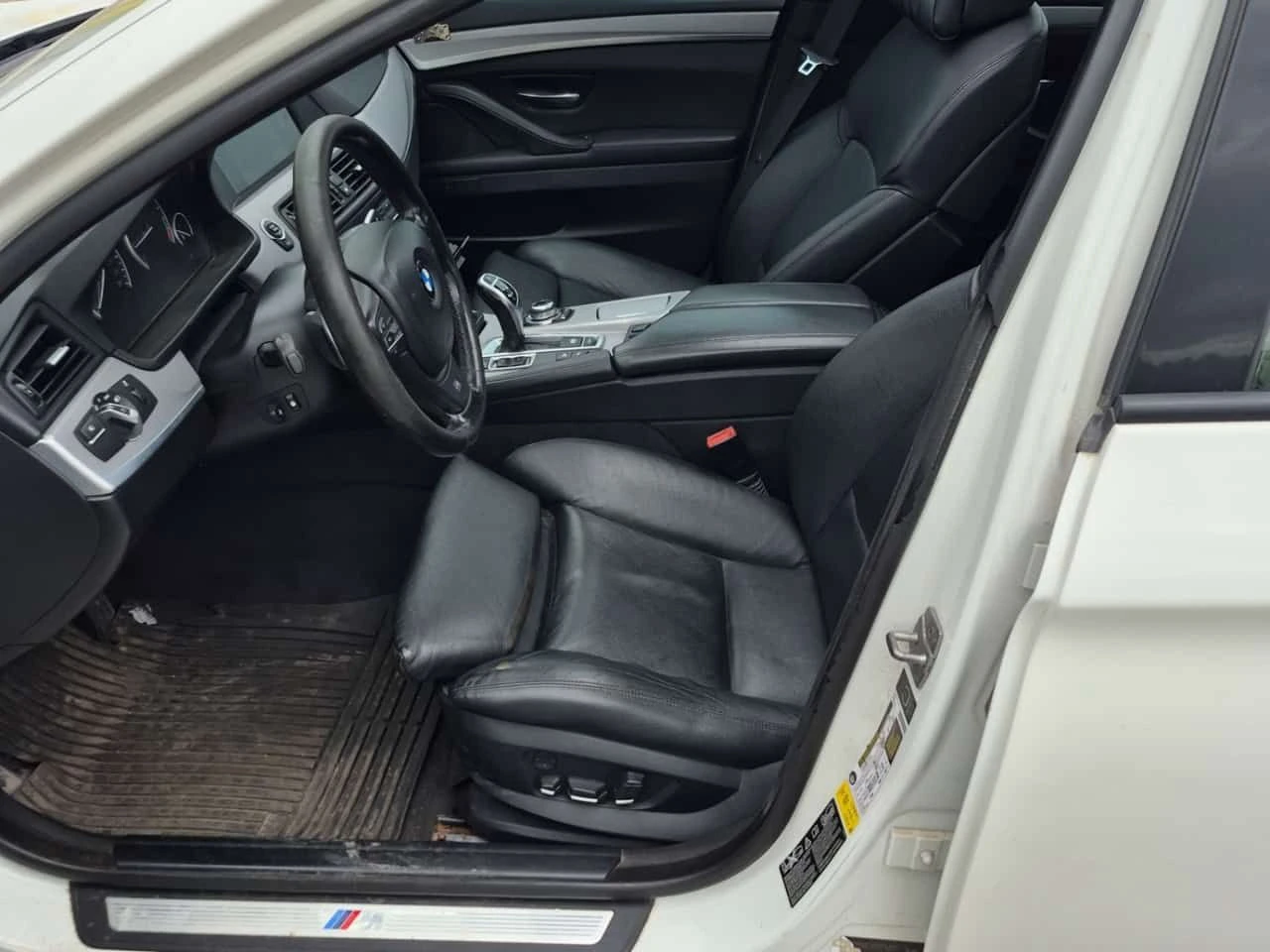 BMW 528 М ПАКЕТ/528I XDRIVE/ШИБЕДАХ/CARFAX/ФИНАНСИРАНЕ, снимка 5 - Автомобили и джипове - 54705249