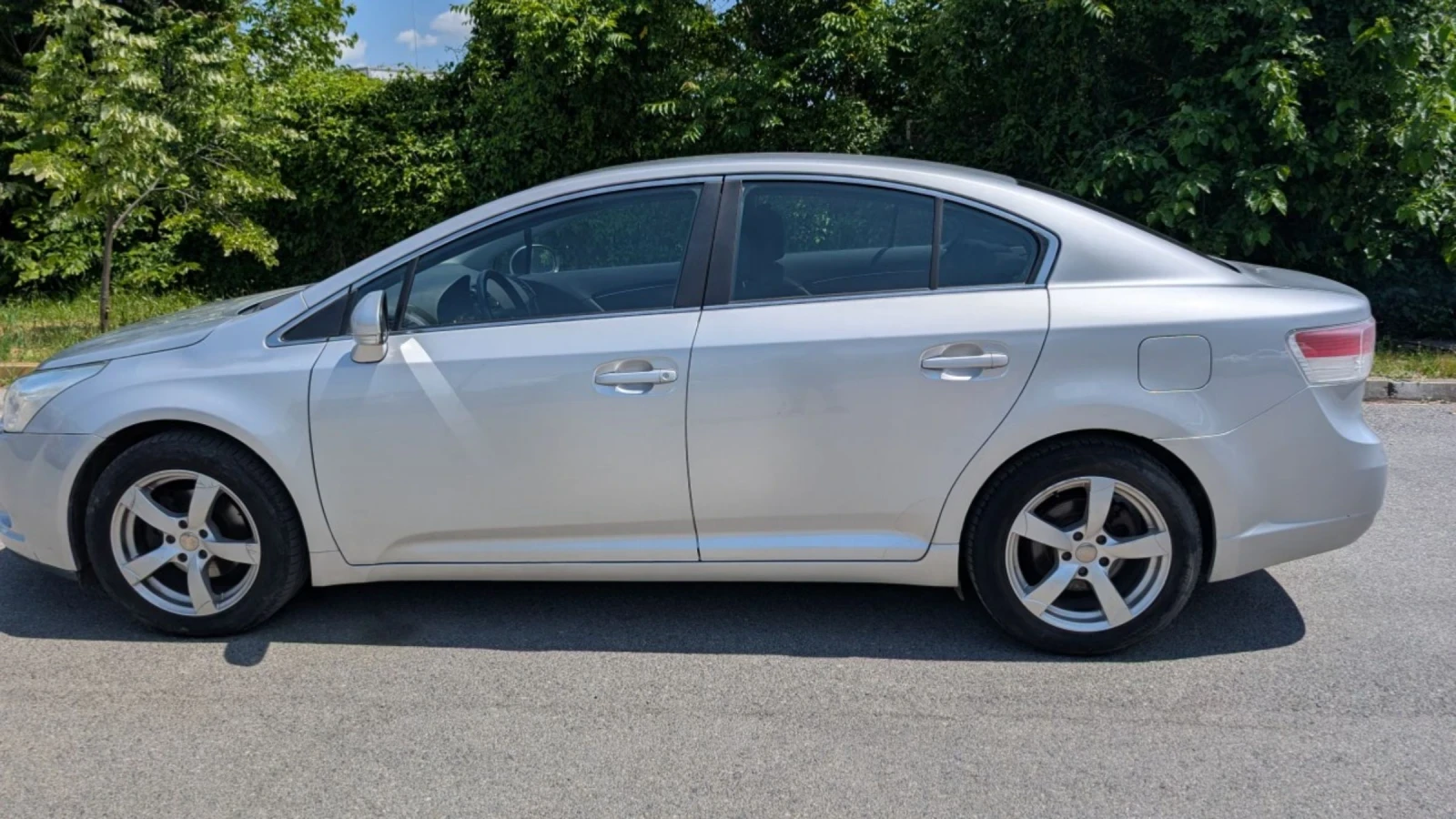 Toyota Avensis 27T, снимка 3 - Автомобили и джипове - 54768055