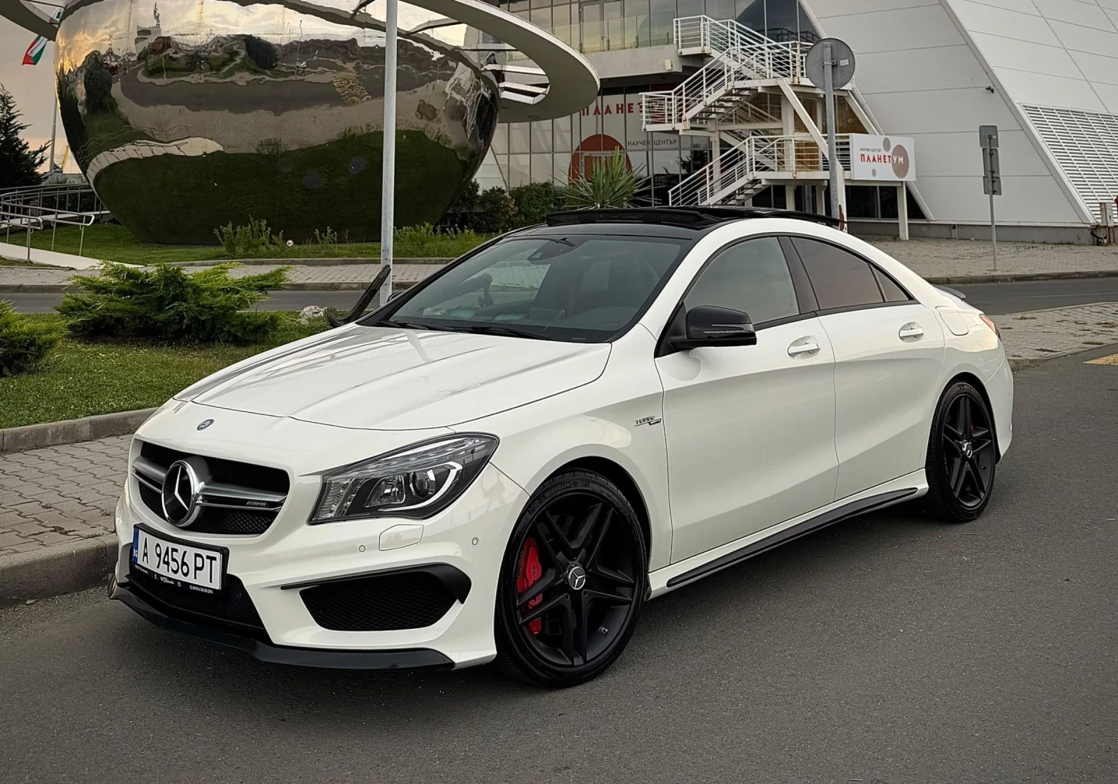 Mercedes-Benz CLA 45 AMG 4Matic Edition-1 Distronic+ AMG Full Led Panorama 