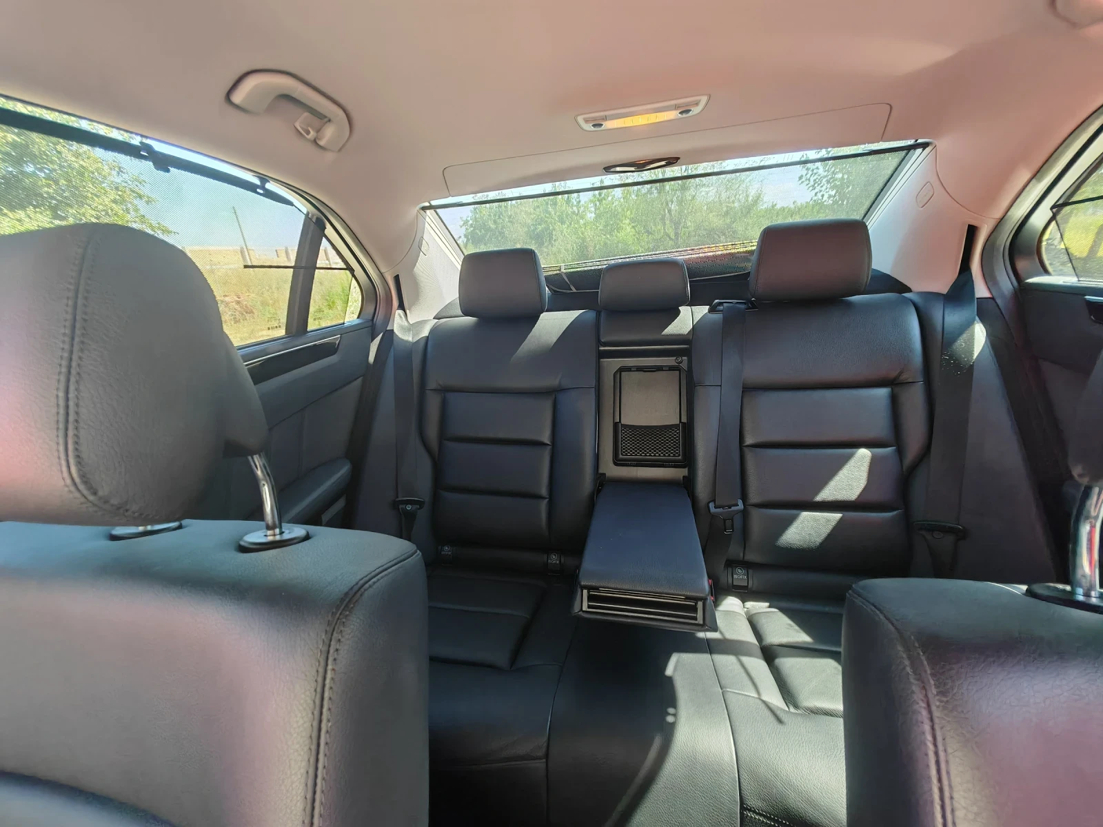 Mercedes-Benz E 350, снимка 9 - Автомобили и джипове - 55584390