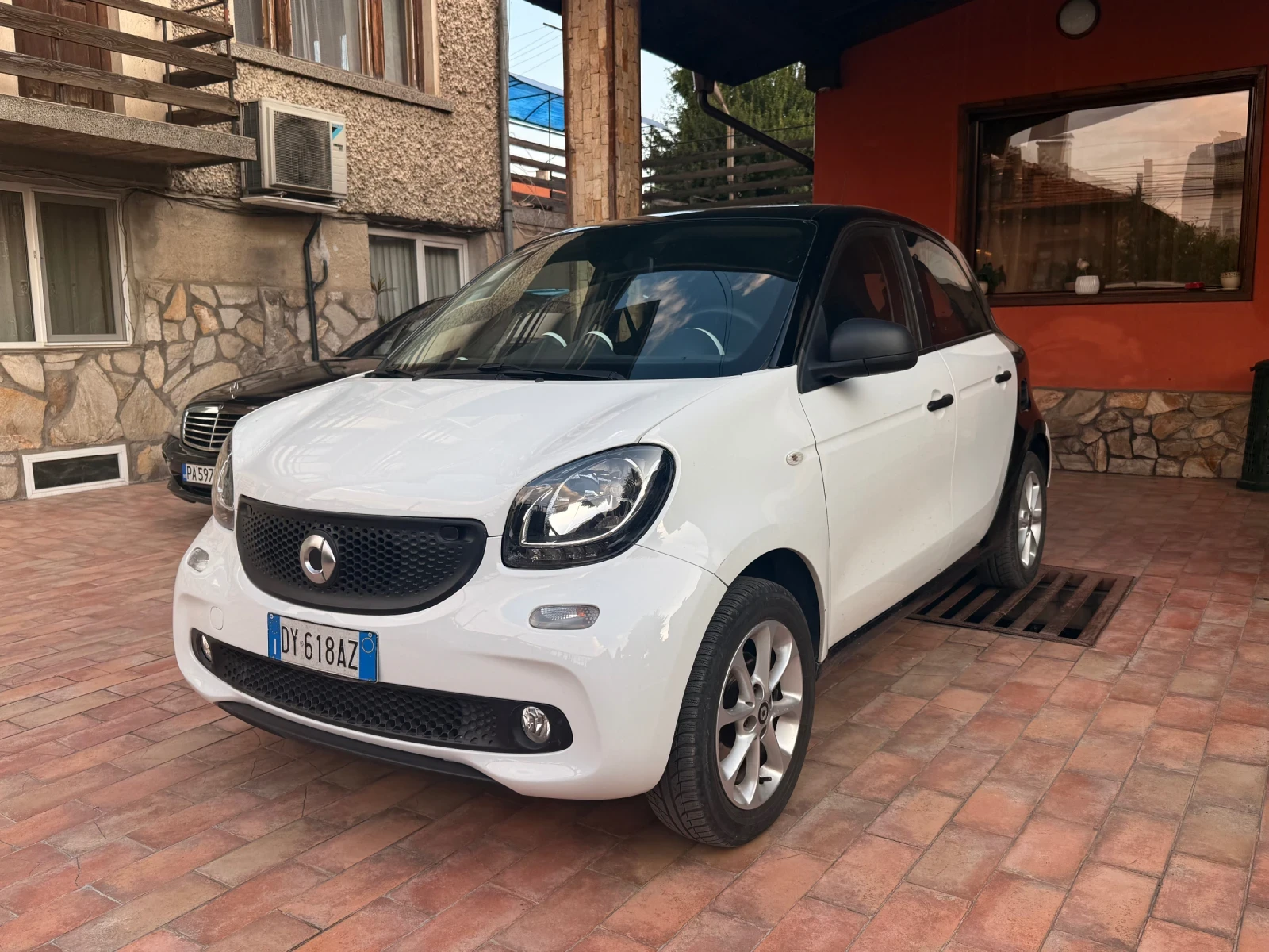 Smart Forfour 1.0, снимка 3 - Автомобили и джипове - 55666955