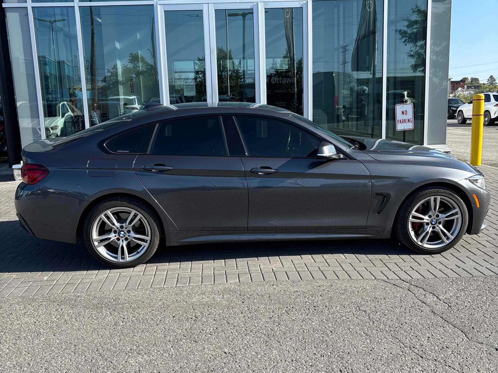 BMW 430 i xDrive | CARFAX | АВТОКРЕДИТ БЕЗ ПЪРВОНАЧАЛНА , снимка 4 - Автомобили и джипове - 56039256