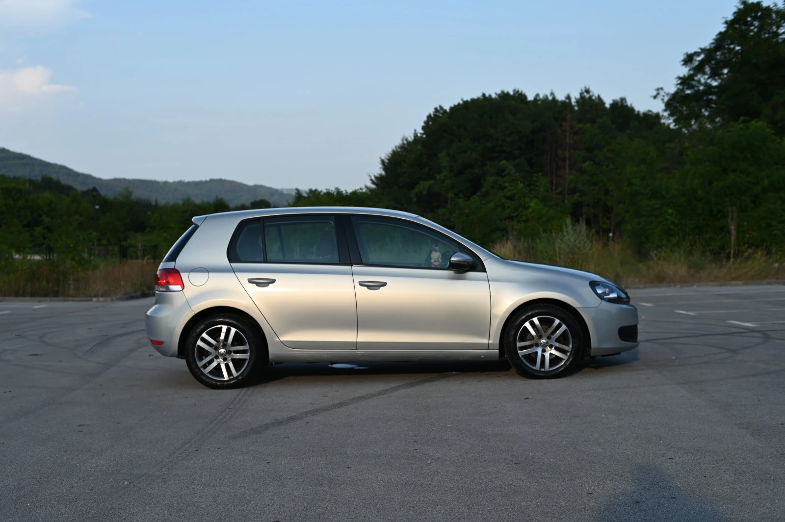 VW Golf, снимка 5 - Автомобили и джипове - 56224459