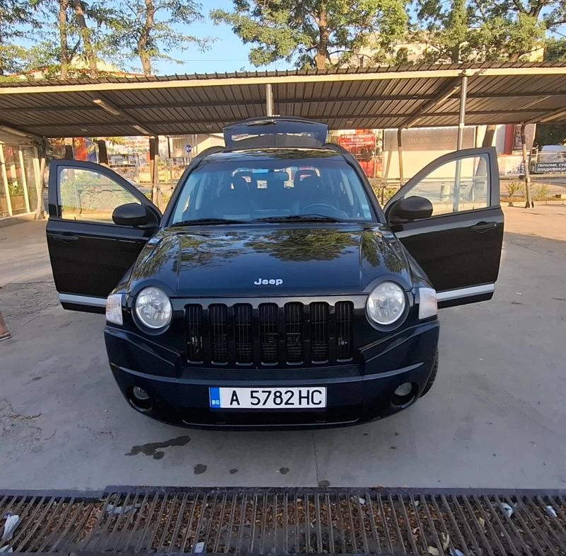 Jeep Compass, снимка 1 - Автомобили и джипове - 47821474