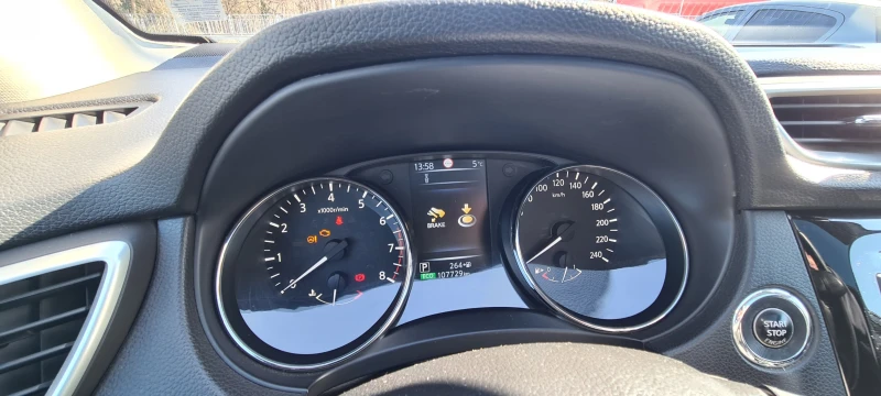 Nissan Qashqai N-connecta, снимка 10 - Автомобили и джипове - 49261782