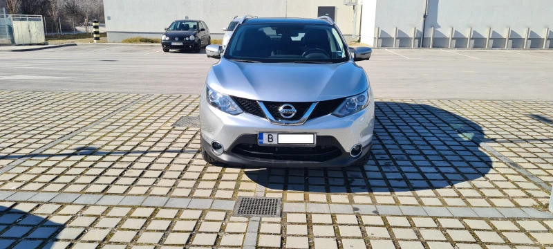 Nissan Qashqai N-connecta, снимка 2 - Автомобили и джипове - 49261782