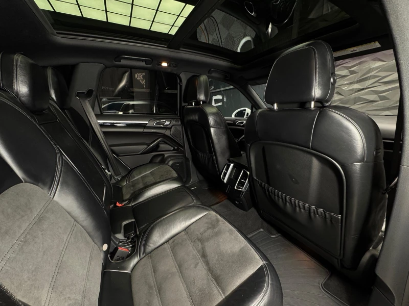 Porsche Cayenne Sport Chrono* Подгрев* Navi* Camera, снимка 9 - Автомобили и джипове - 52227998