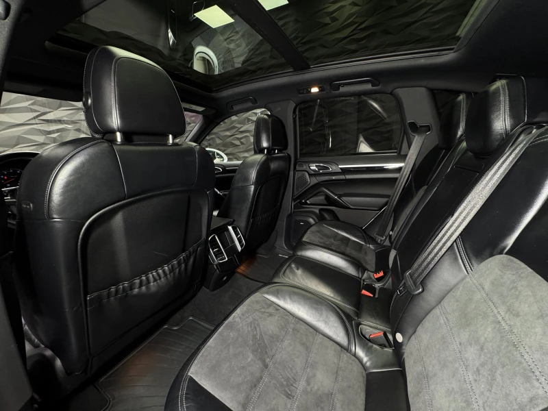 Porsche Cayenne Sport Chrono* Подгрев* Navi* Camera, снимка 8 - Автомобили и джипове - 52227998