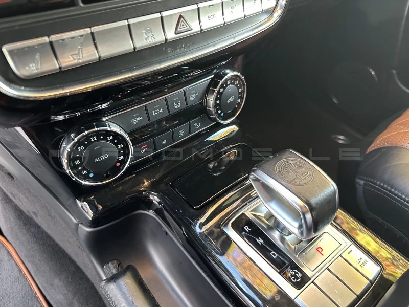 Mercedes-Benz G 63 AMG Designo* Harman/Kardon* Distronic, снимка 9 - Автомобили и джипове - 52447092