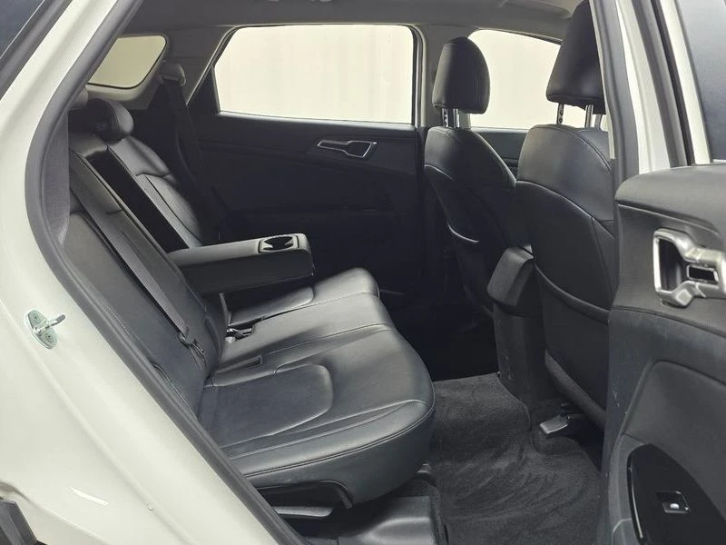 Kia Sportage 1.6 Automatic, снимка 16 - Автомобили и джипове - 55588000