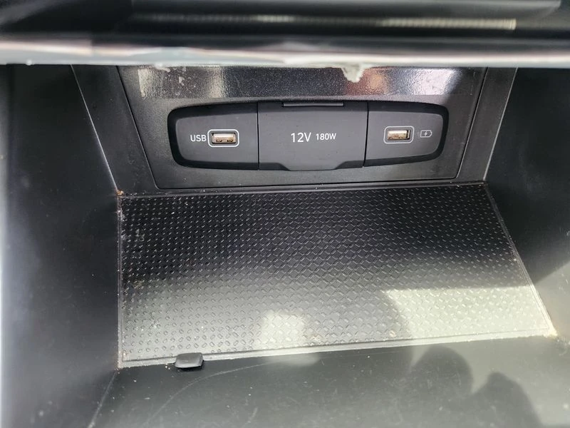 Hyundai Tucson 2.0 186 hp Automatic, снимка 14 - Автомобили и джипове - 55842790