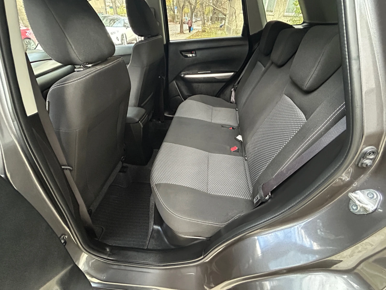 Suzuki Vitara 1.4 HYBRID 48V, снимка 12 - Автомобили и джипове - 53866984