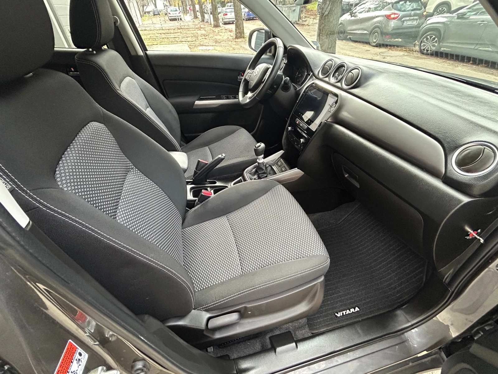 Suzuki Vitara 1.4 HYBRID 48V, снимка 10 - Автомобили и джипове - 53866984