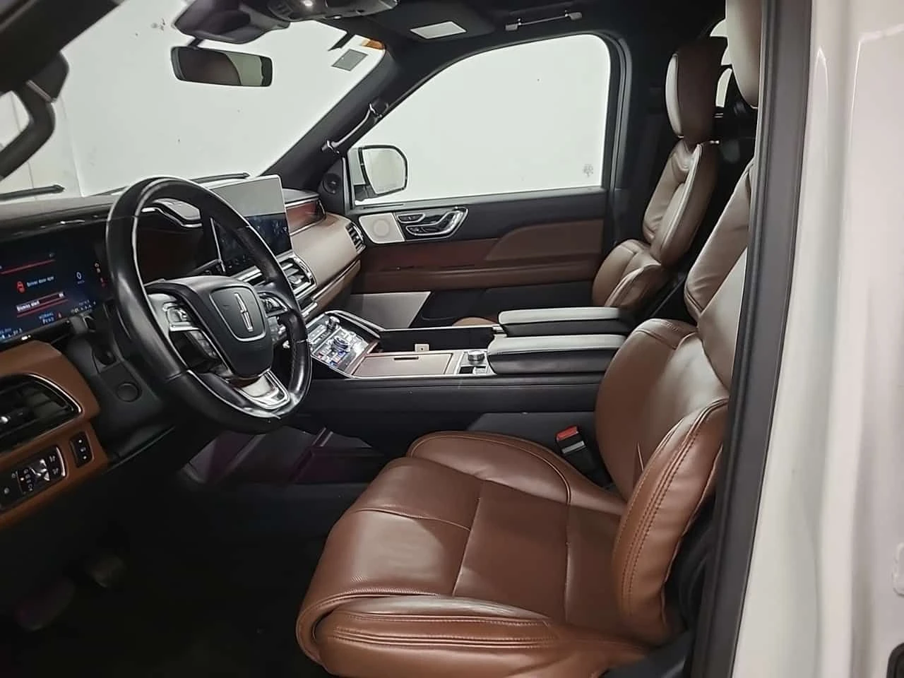 Lincoln Navigator RESERVE| ТЕЛЕВИЗОРИ| ОБДУХВАНЕ| 7 МЕСТА| , снимка 9 - Автомобили и джипове - 54790537