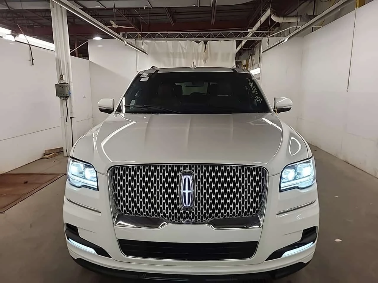 Lincoln Navigator RESERVE| ТЕЛЕВИЗОРИ| ОБДУХВАНЕ| 7 МЕСТА| , снимка 6 - Автомобили и джипове - 54790537