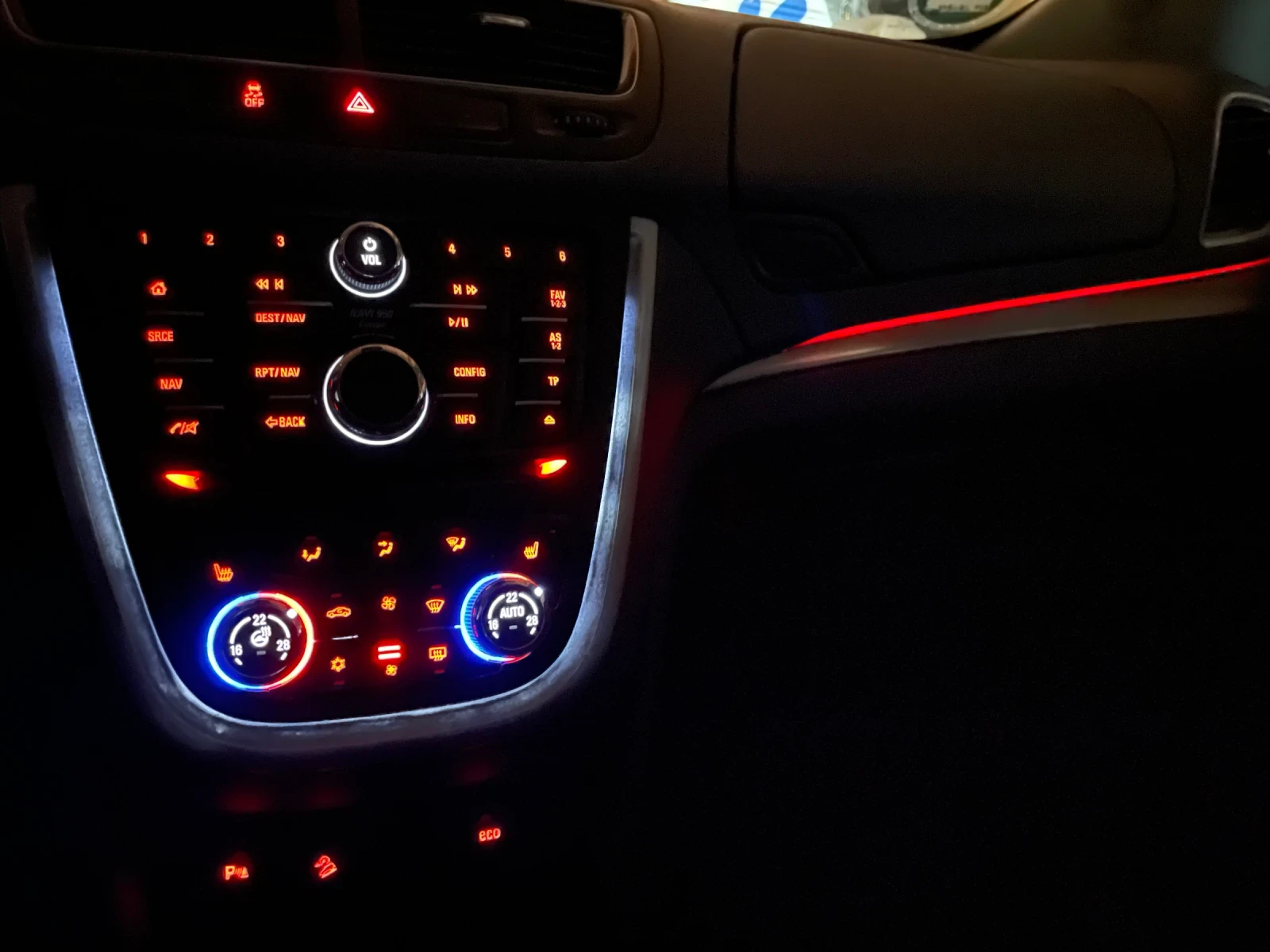 Opel Mokka, снимка 15 - Автомобили и джипове - 55084105