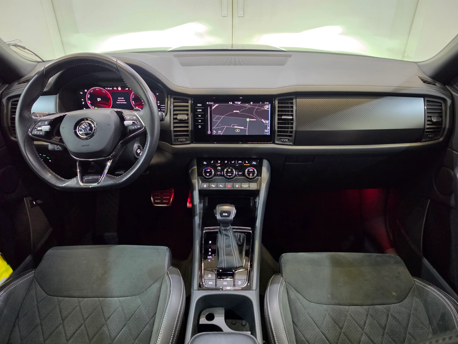 Skoda Kodiaq 2.0 CRTDI Sport-Line 7PL Virtual Navi Alcantara, снимка 9 - Автомобили и джипове - 55134825
