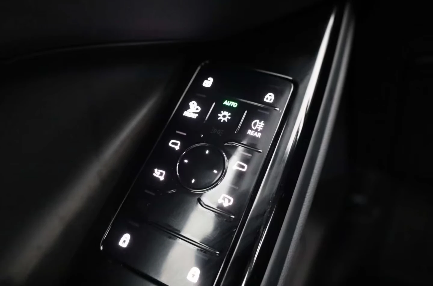 Audi Q6 E-TRON/ S-LINE/ 360/ TECH PACK/  VIRTUAL COCKPIT +, снимка 7 - Автомобили и джипове - 55199985
