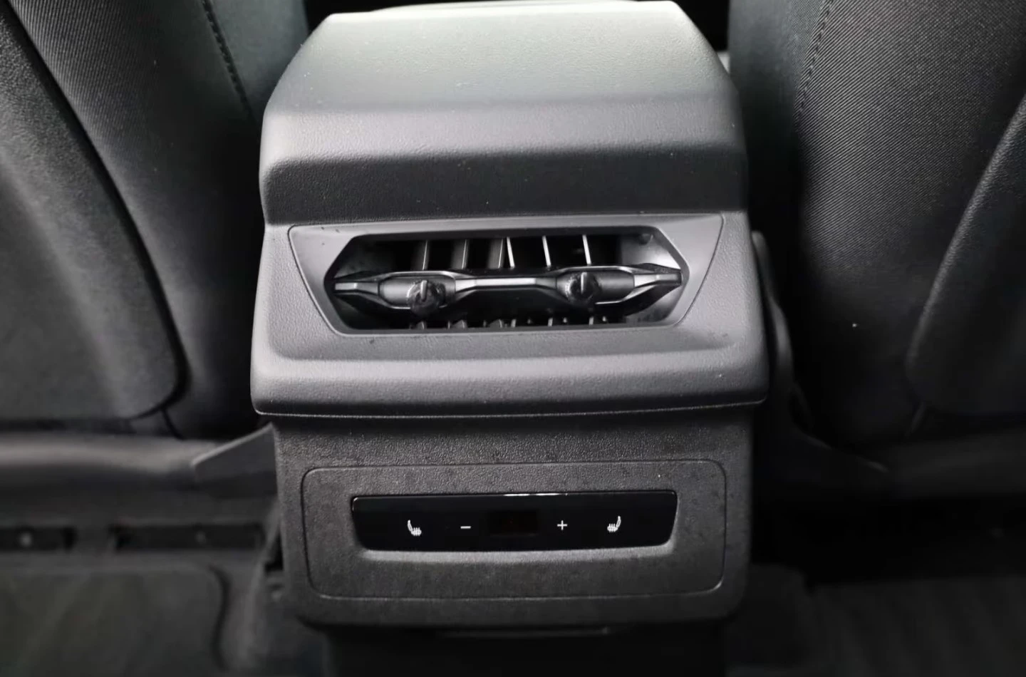 Audi Q6 E-TRON/ S-LINE/ 360/ TECH PACK/  VIRTUAL COCKPIT +, снимка 15 - Автомобили и джипове - 55199985