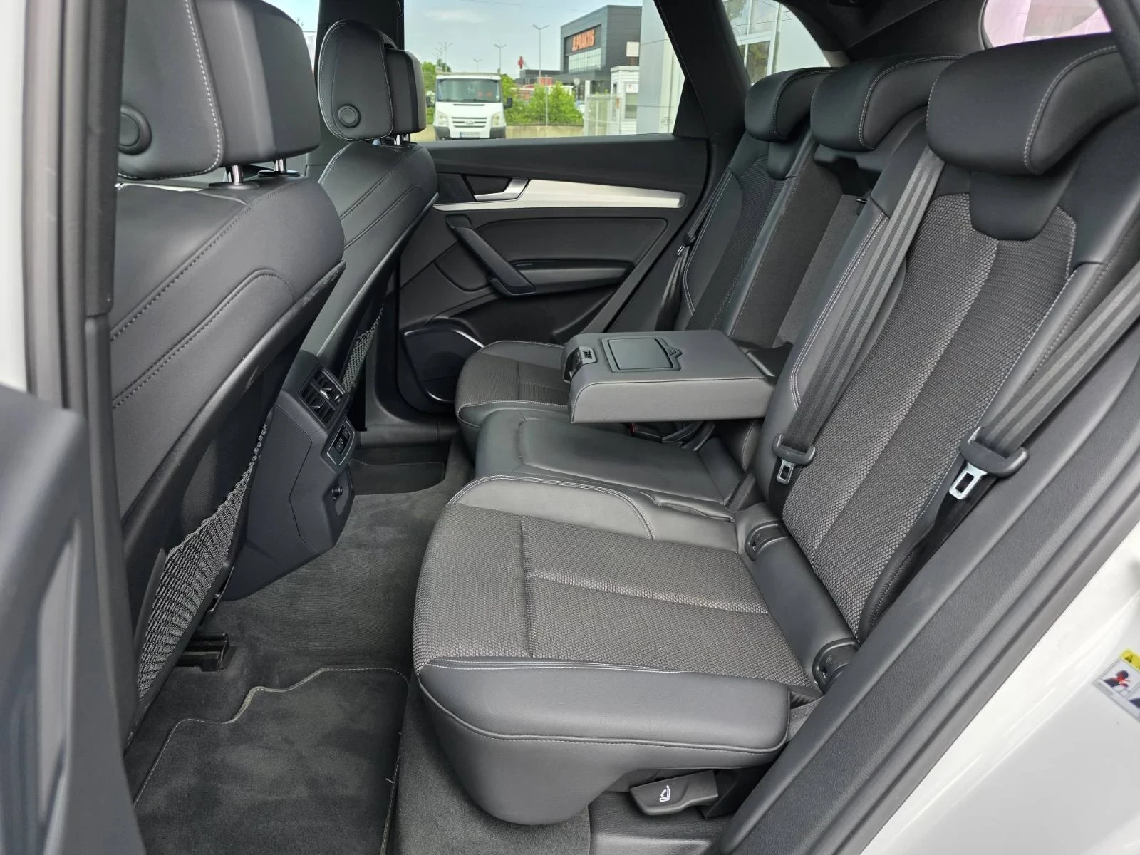 Audi Q5, снимка 5 - Автомобили и джипове - 55254112