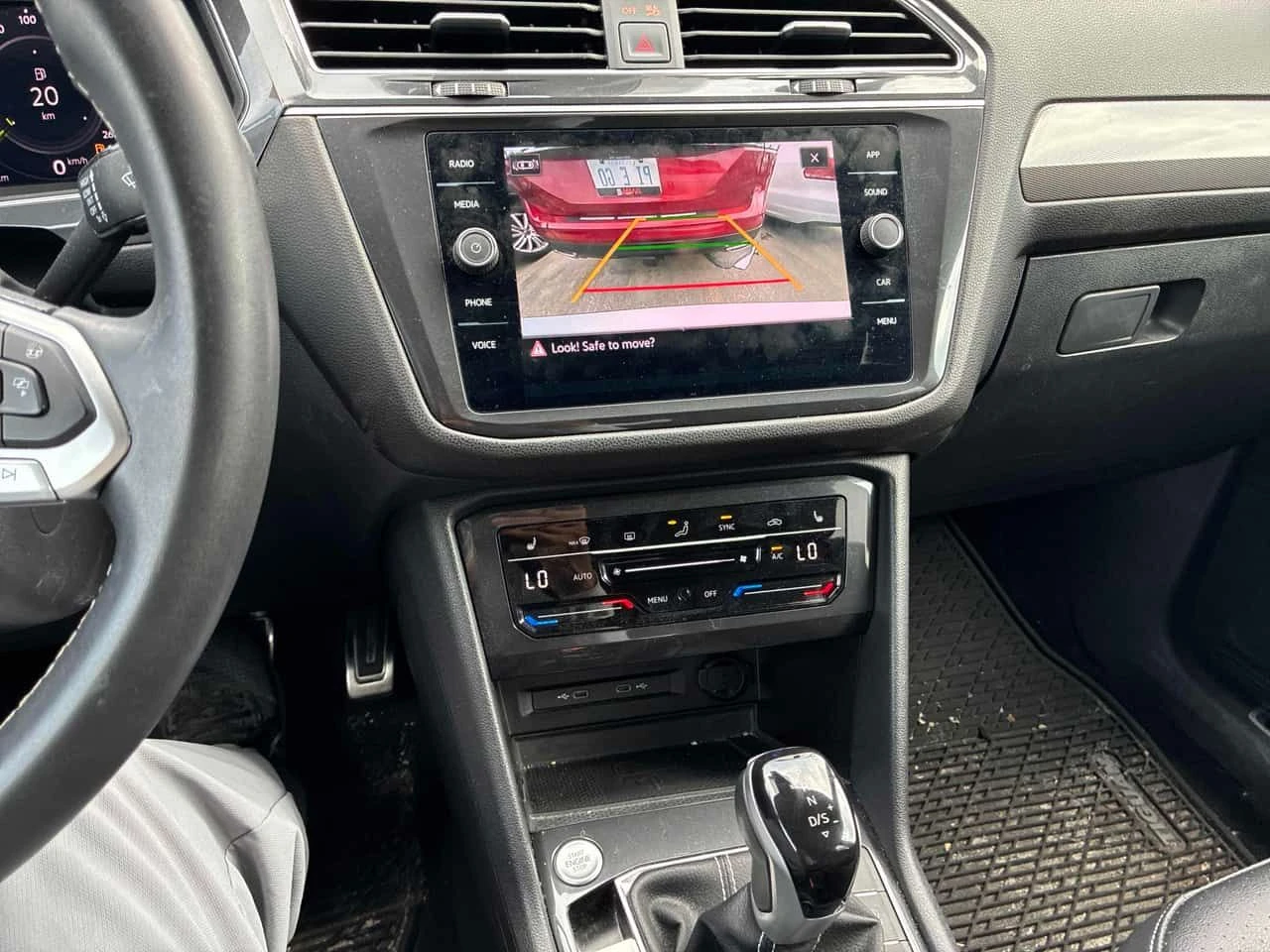 VW Tiguan * Comfortline R Line Black Edition * CARFAX * БЕЗ , снимка 9 - Автомобили и джипове - 55413554